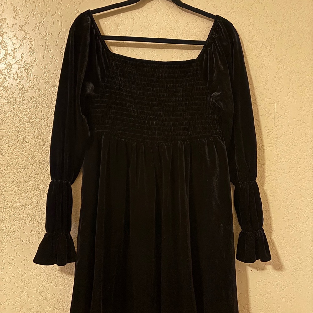 Celebrity Pink Elegant Black Velvet Dress